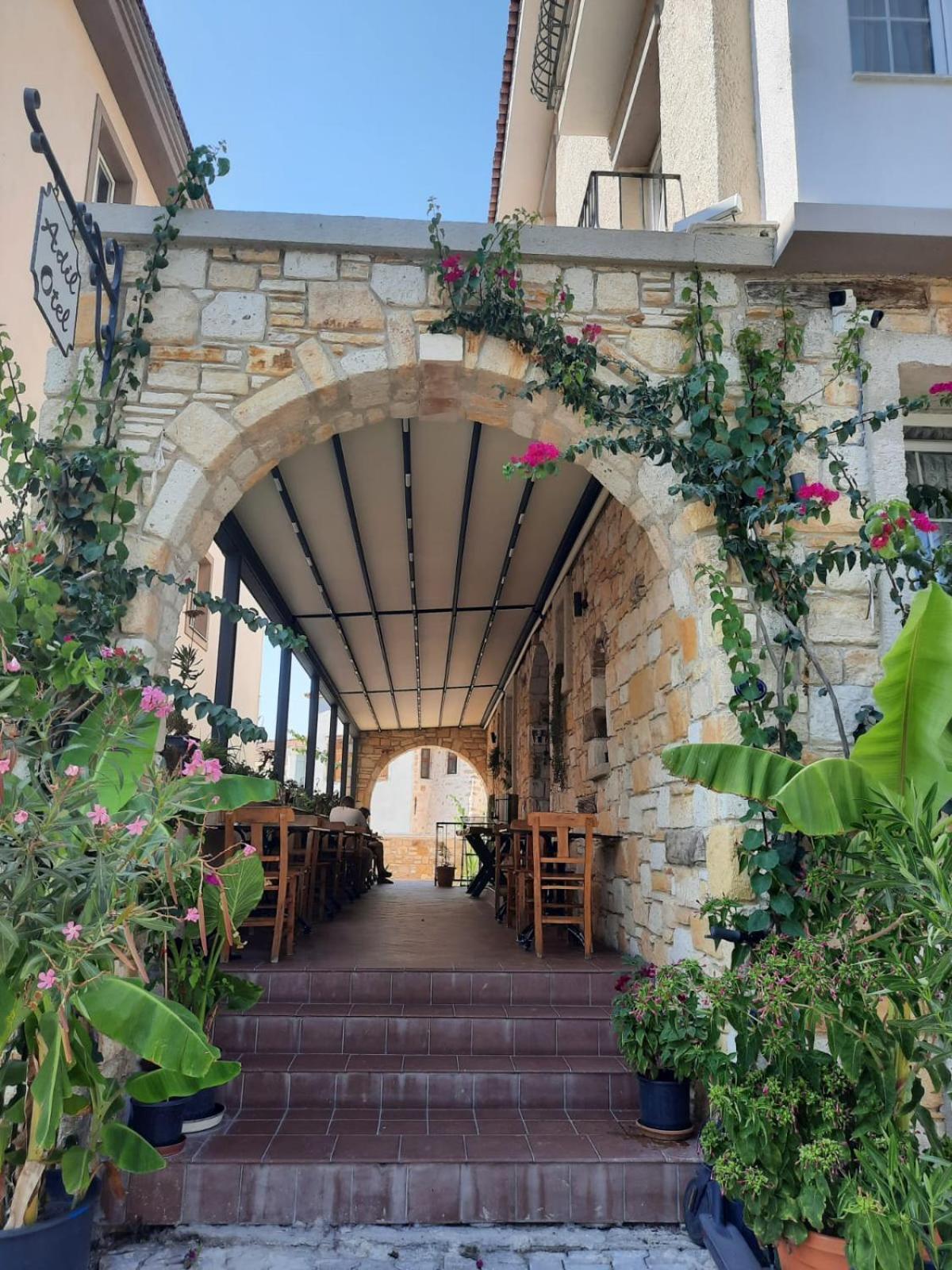 Adil Pansiyon Çeşme Exterior photo