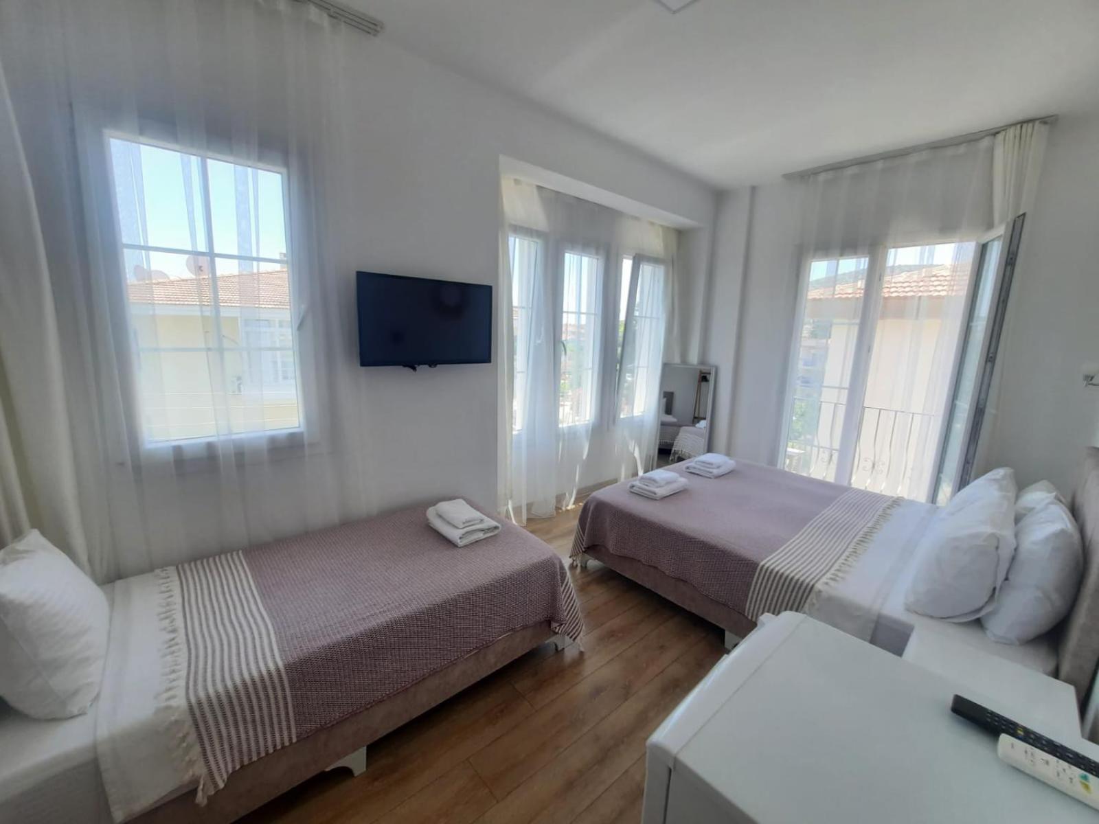 Adil Pansiyon Çeşme Exterior photo
