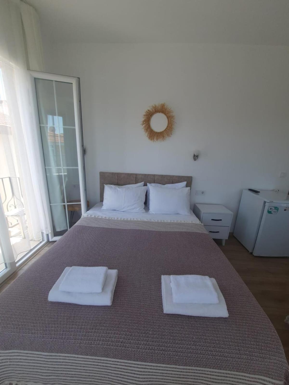 Adil Pansiyon Çeşme Exterior photo