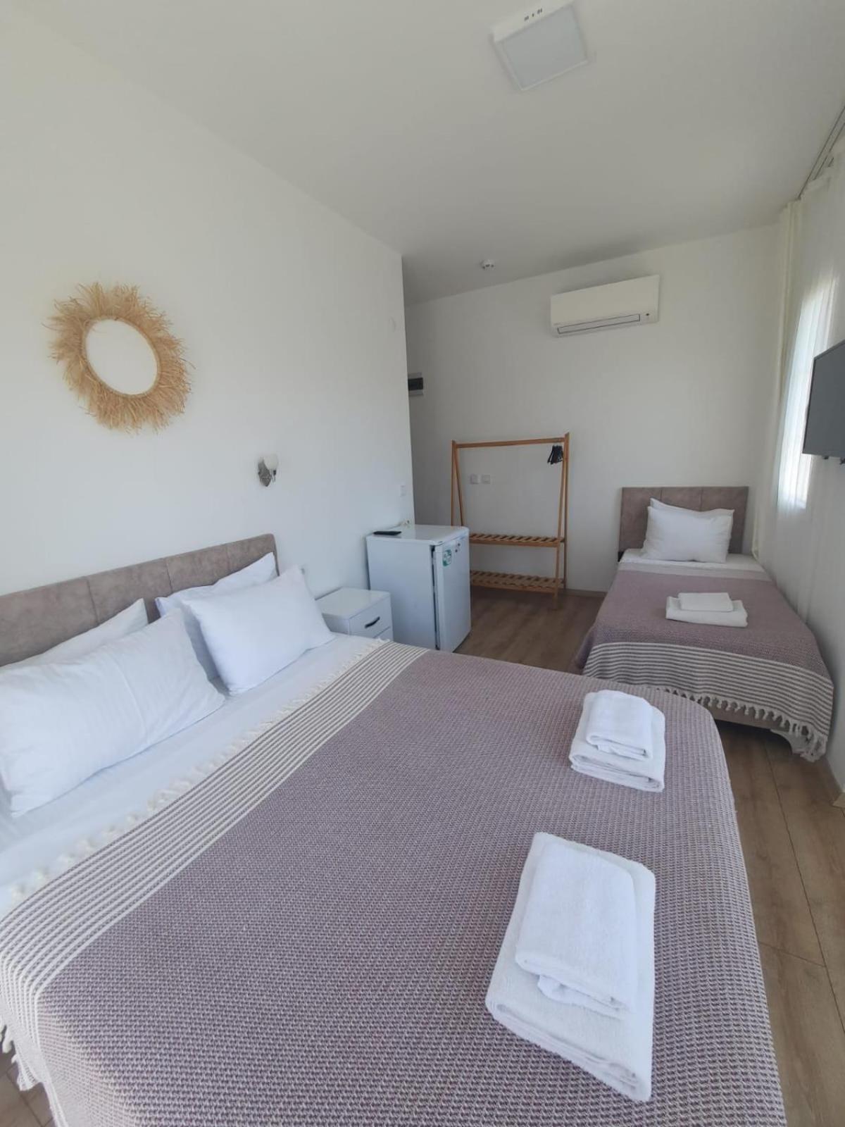 Adil Pansiyon Çeşme Exterior photo